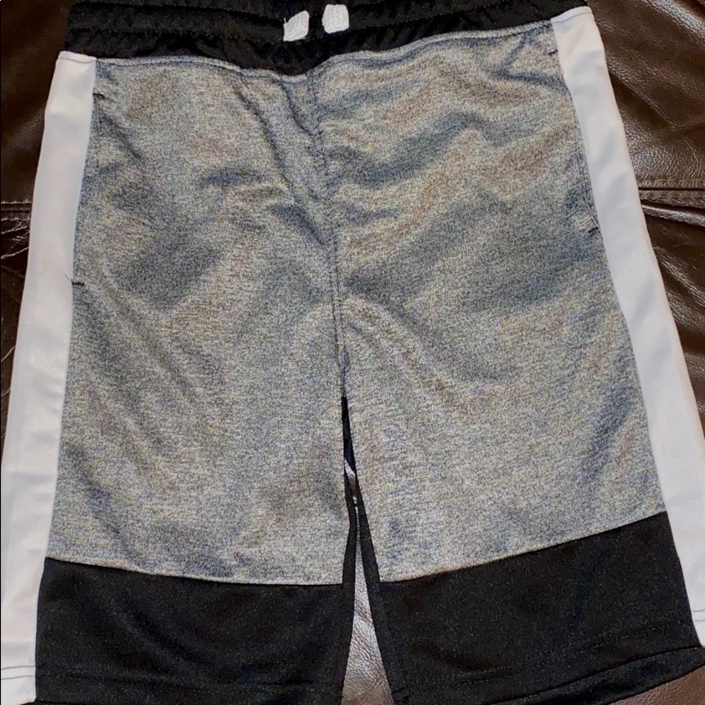 Boys’ Southpole Colorblock shorts